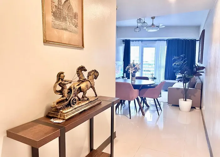 New 2 Bed Rm & 2 Bath Rm Bgc Taguig Mckinley Connect Venice Mall *