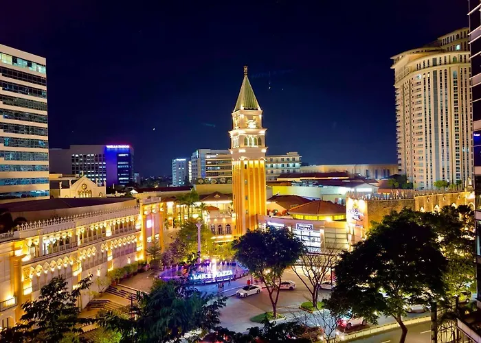 New 2 Bed Rm & 2 Bath Rm Bgc Taguig Mckinley Connect Venice Mall Apartment *